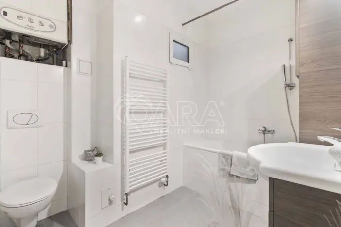 Pronájem bytu 2+kk, Praha - Bubeneč, Ve struhách, 45 m2