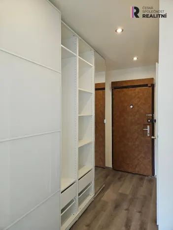 Pronájem bytu 2+kk, Praha - Řepy, Makovského, 47 m2