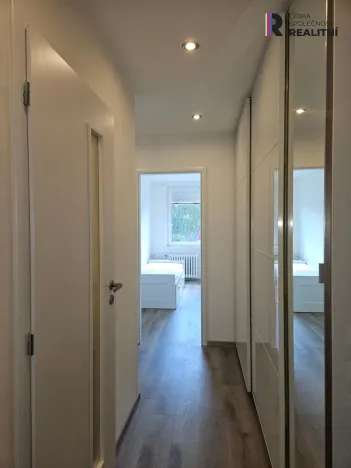 Pronájem bytu 2+kk, Praha - Řepy, Makovského, 47 m2