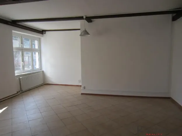Pronájem bytu 1+kk, Zlín, Štefánikova, 45 m2