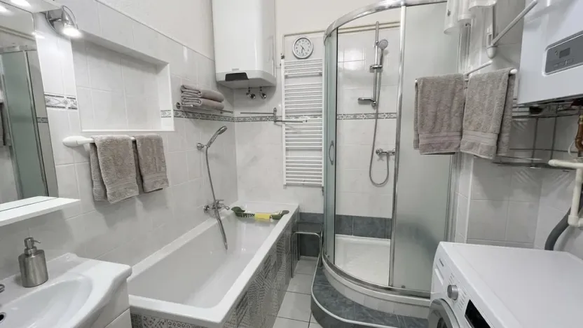 Prodej komerční nemovitosti, Teplice, Karla Čapka, 353 m2