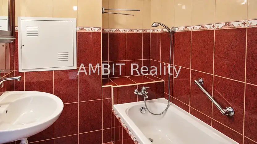 Pronájem bytu 3+1, Praha - Dejvice, Evropská, 86 m2