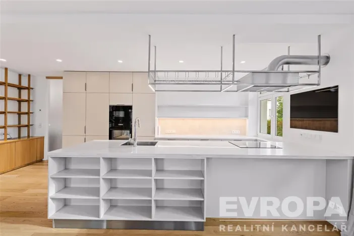 Pronájem bytu 4+kk, Praha - Strašnice, Pod strašnickou vinicí, 113 m2