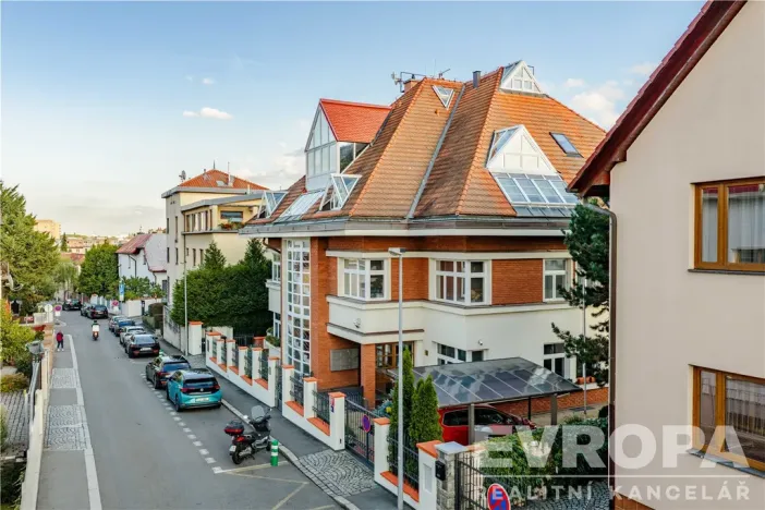 Pronájem bytu 4+kk, Praha - Strašnice, Pod strašnickou vinicí, 113 m2