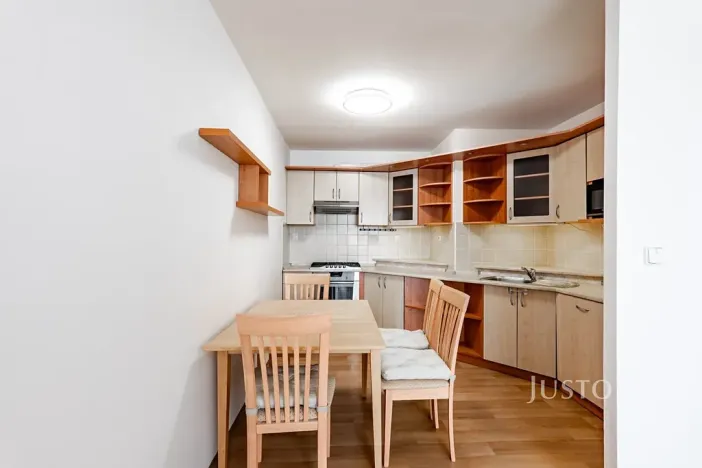 Pronájem bytu 3+kk, Praha - Petrovice, Rezlerova, 63 m2
