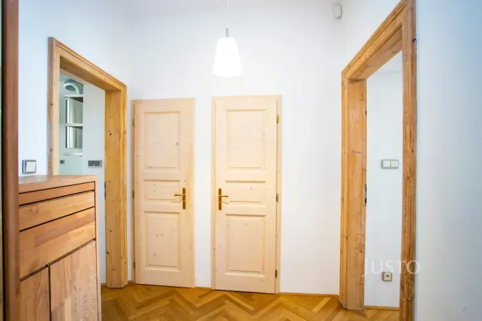 Pronájem bytu 2+1, Praha - Žižkov, Škroupovo náměstí, 78 m2
