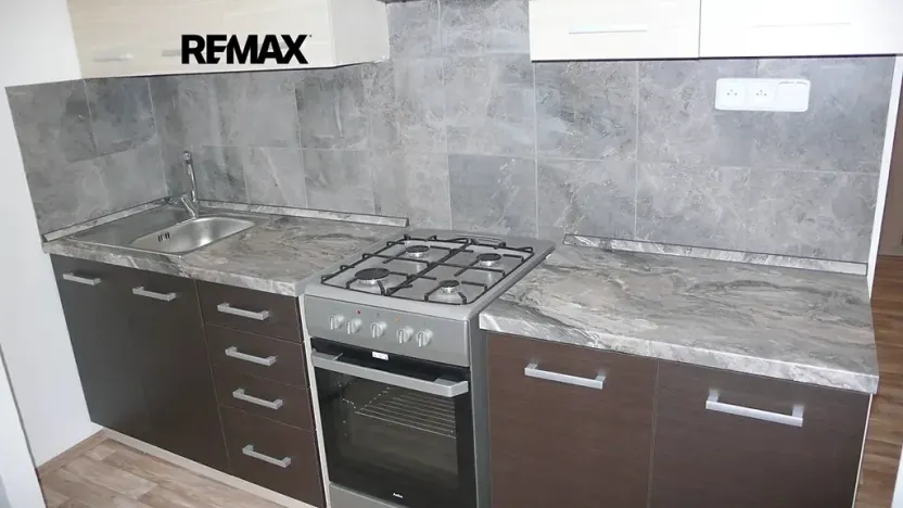 Pronájem bytu 1+1, Kladno, Finská, 43 m2