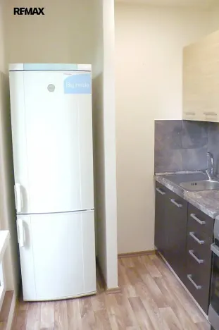 Pronájem bytu 1+1, Kladno, Finská, 43 m2
