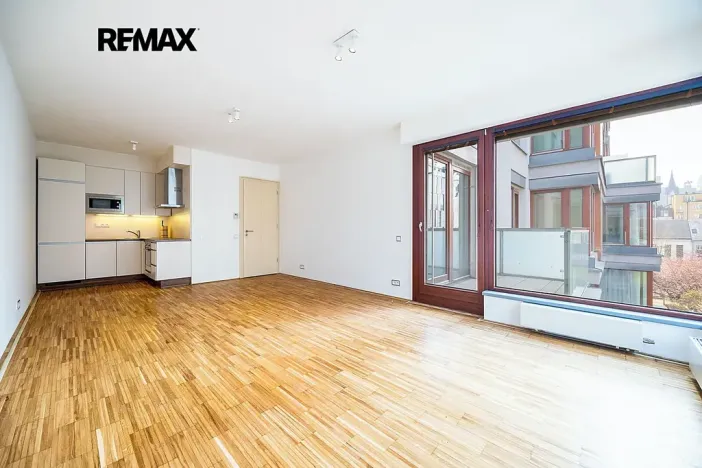 Pronájem bytu 2+kk, Praha - Karlín, Rohanské nábřeží, 73 m2