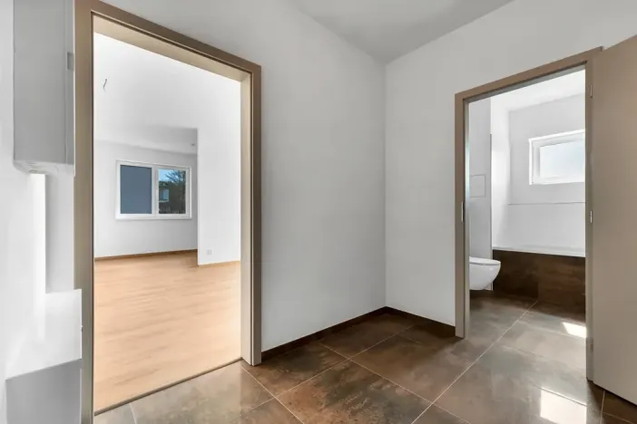 Prodej bytu 2+kk, Milovice, Topolová, 45 m2