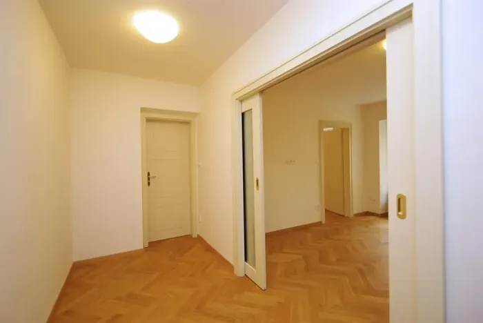 Pronájem bytu 2+kk, Praha - Staré Město, Kozí, 38 m2