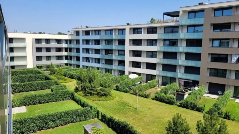 Pronájem bytu 1+kk, Praha - Žižkov, Krásova, 45 m2