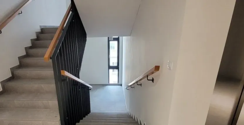 Pronájem bytu 1+kk, Praha - Žižkov, Krásova, 45 m2