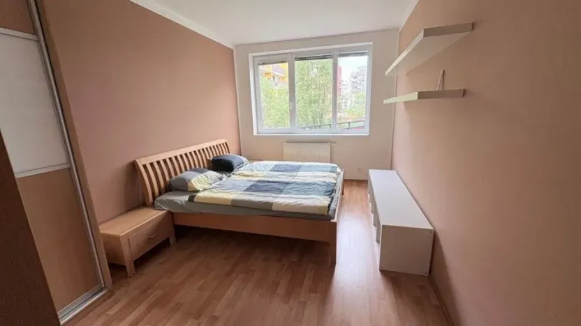 Pronájem bytu 2+kk, Praha - Vysočany, Poděbradská, 50 m2