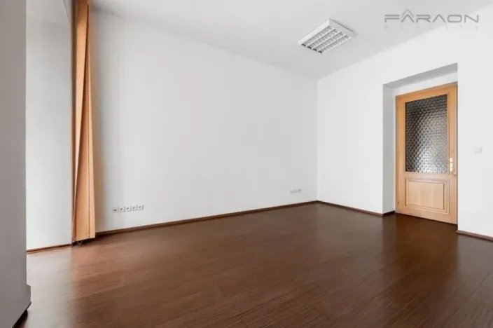 Pronájem kanceláře, Praha - Žižkov, 100 m2