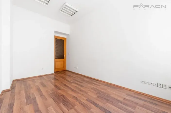 Pronájem kanceláře, Praha - Žižkov, 100 m2