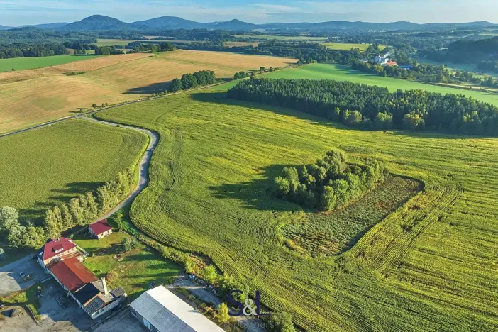 Prodej komerčního pozemku, Brniště, 13896 m2