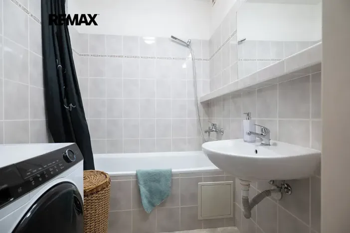 Prodej bytu 3+1, Praha - Řepy, Laudova, 74 m2