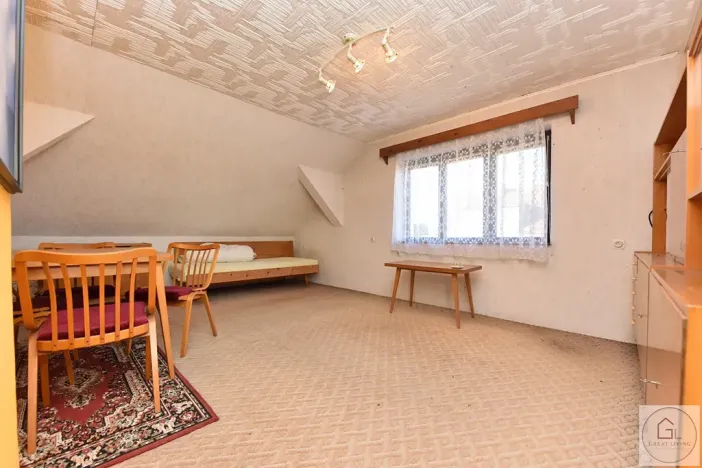 Prodej rodinného domu, Černuc, 240 m2
