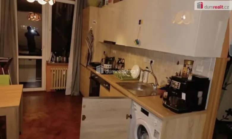 Pronájem atypického bytu, Praha - Letňany, Šumperská, 11 m2