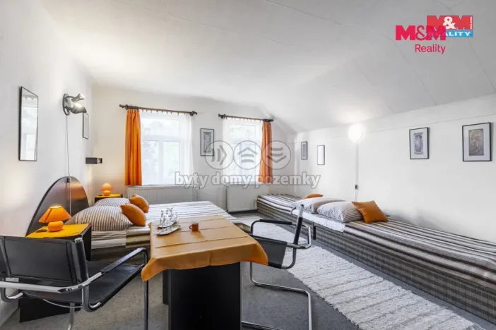 Prodej ubytování, Deštné v Orlických horách, 590 m2
