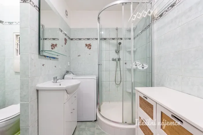Pronájem bytu 2+kk, Praha, Ciolkovského, 42 m2