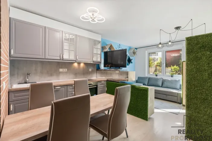 Pronájem bytu 1+kk, Praha - Letňany, Škrábkových, 39 m2