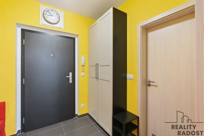 Pronájem bytu 1+kk, Praha - Letňany, Škrábkových, 39 m2