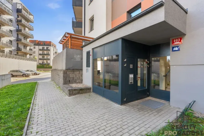 Pronájem bytu 1+kk, Praha - Letňany, Škrábkových, 39 m2