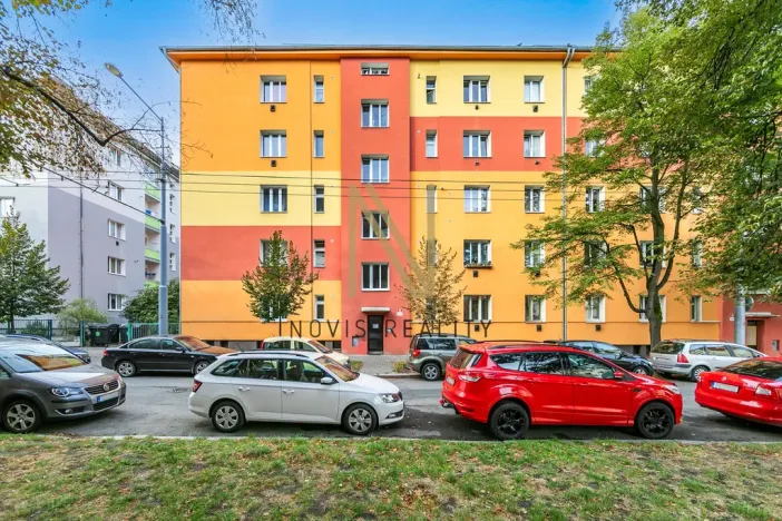 Pronájem bytu 1+kk, Plzeň, Guldenerova, 42 m2