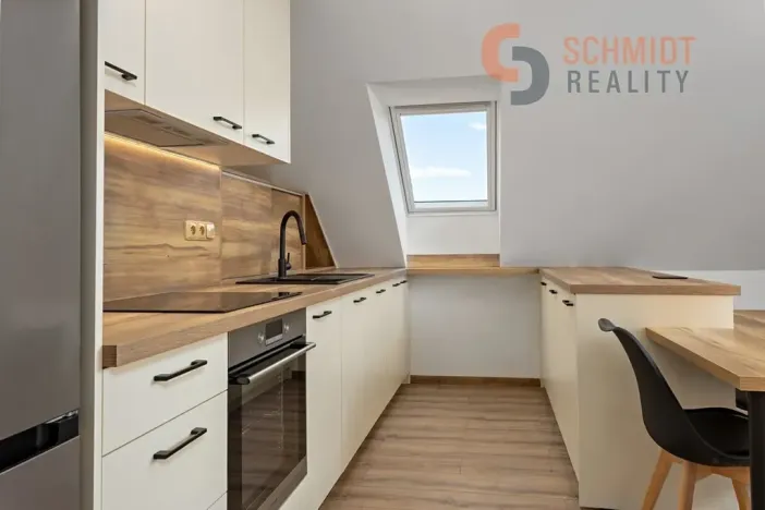 Prodej bytu 3+kk, Lednice, Komenského, 77 m2