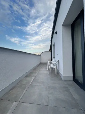Pronájem bytu 2+kk, Praha - Vršovice, Ukrajinská, 55 m2