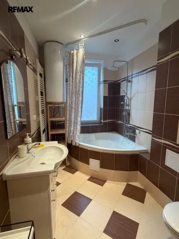 Pronájem bytu 2+1, Karlovy Vary - Rybáře, Šmeralova, 73 m2