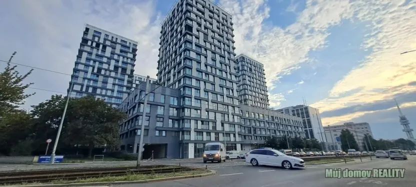 Pronájem bytu 1+kk, Praha - Žižkov, Olšanská, 79 m2