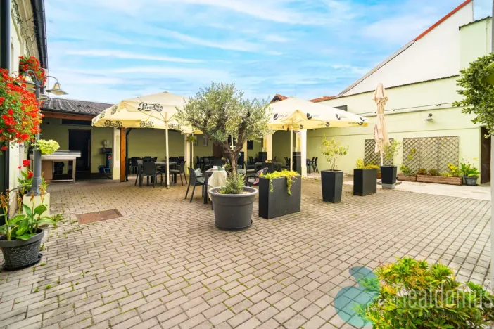 Prodej restaurace, Třeboň, Táboritská, 650 m2