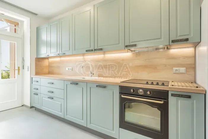 Pronájem bytu 2+kk, Praha - Dejvice, Nad Šárkou, 62 m2