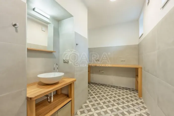 Pronájem bytu 2+kk, Praha - Dejvice, Nad Šárkou, 62 m2