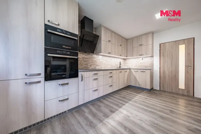 Prodej rodinného domu, Měchenice, V Luhu, 131 m2