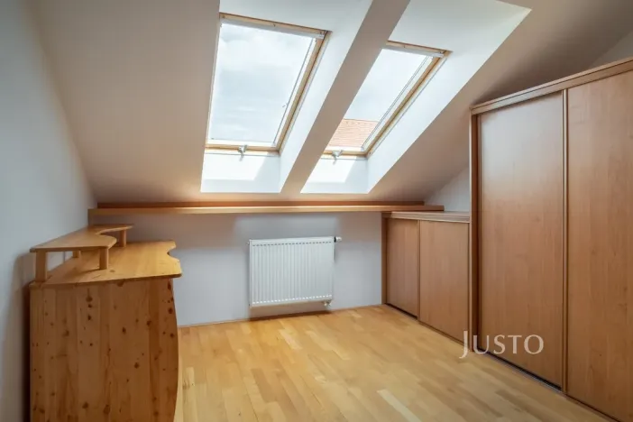 Pronájem bytu 5+1, Praha - Žižkov, Krásova, 114 m2