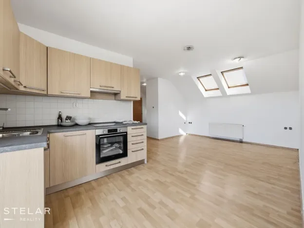 Pronájem bytu 2+kk, Opava, Pekařská, 58 m2