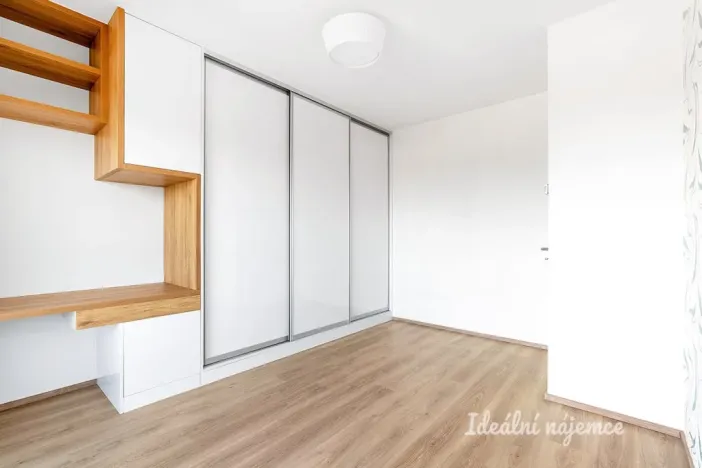 Pronájem bytu 3+kk, Praha - Letňany, Hlučkova, 79 m2