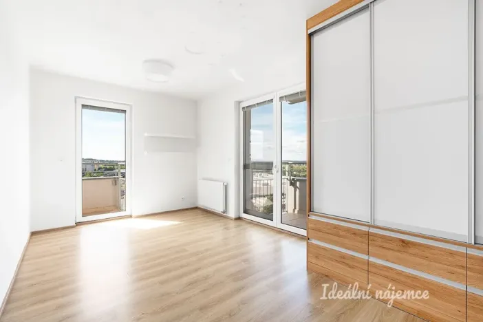 Pronájem bytu 3+kk, Praha - Letňany, Hlučkova, 79 m2