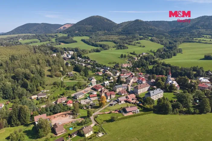 Prodej pozemku pro bydlení, Bernartice, 1093 m2
