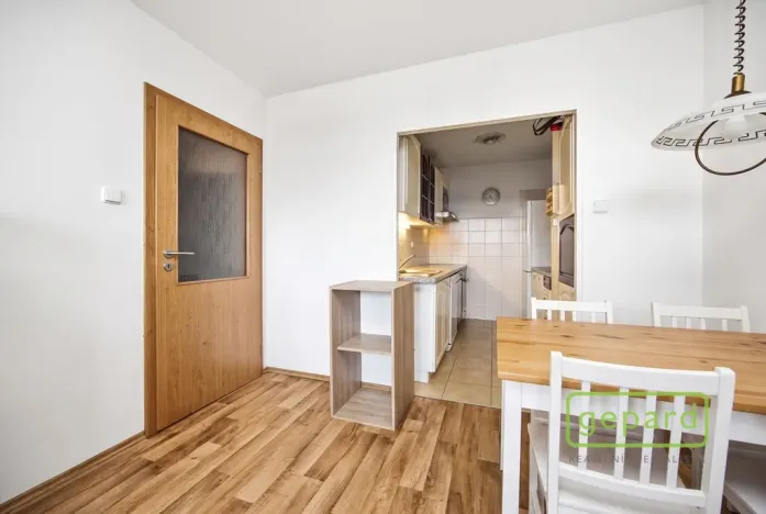 Prodej bytu 2+kk, Praha - Komořany, Za sídlištěm, 47 m2