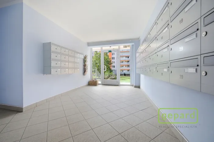 Prodej bytu 2+kk, Praha - Komořany, Za sídlištěm, 47 m2