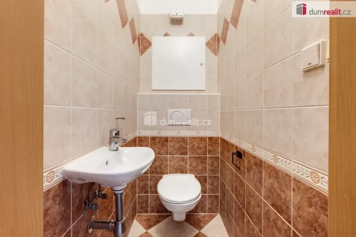 Prodej bytu 2+kk, Praha - Horní Měcholupy, Padovská, 65 m2