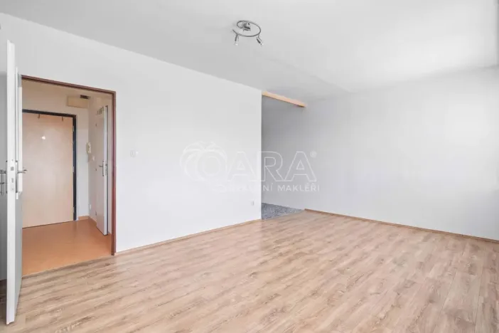 Pronájem bytu 1+kk, Praha - Řepy, Makovského, 36 m2