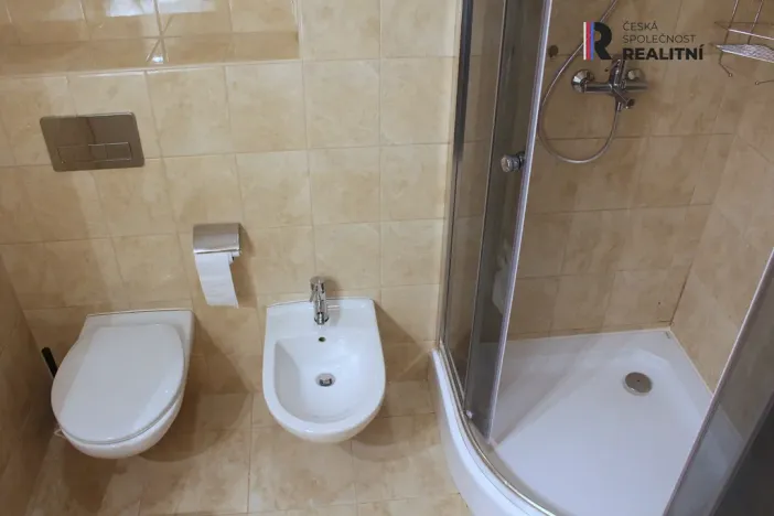 Pronájem bytu 3+1, Karlovy Vary, Kolmá, 81 m2