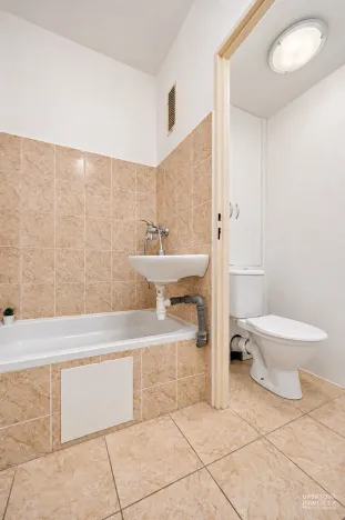 Pronájem bytu 1+kk, Pardubice, Bělehradská, 32 m2