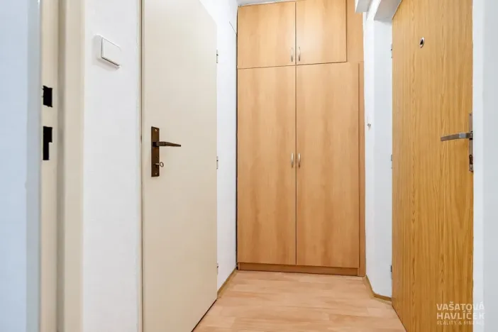 Pronájem bytu 1+kk, Pardubice, Bělehradská, 32 m2